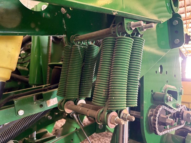 john-deere-1775-image-61