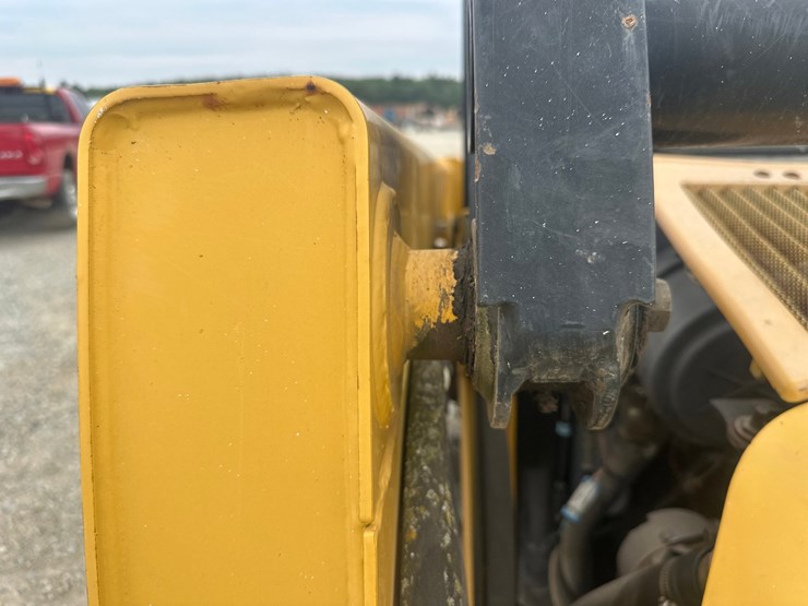 john-deere-250-image-22