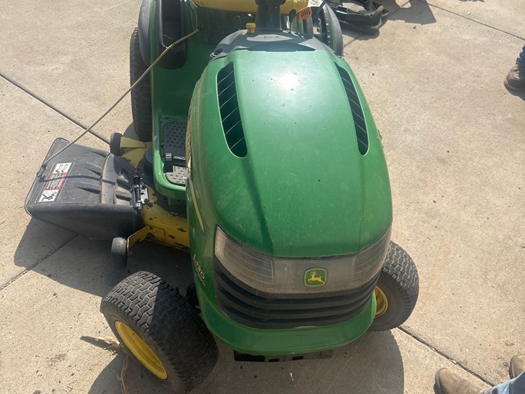 john-deere-l130-image-1