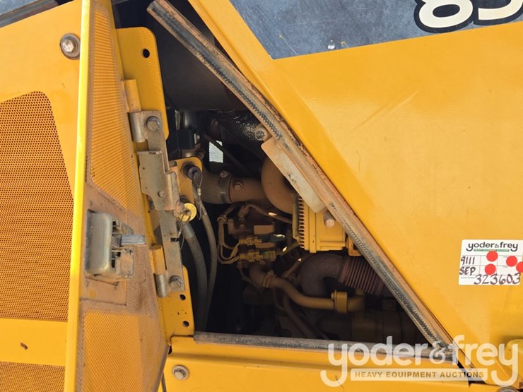 2018-deere-850k-lgp-image-30