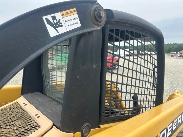 john-deere-250-image-13