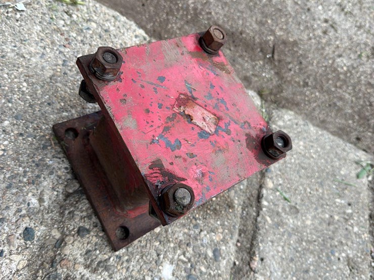 new-holland-890-image-4