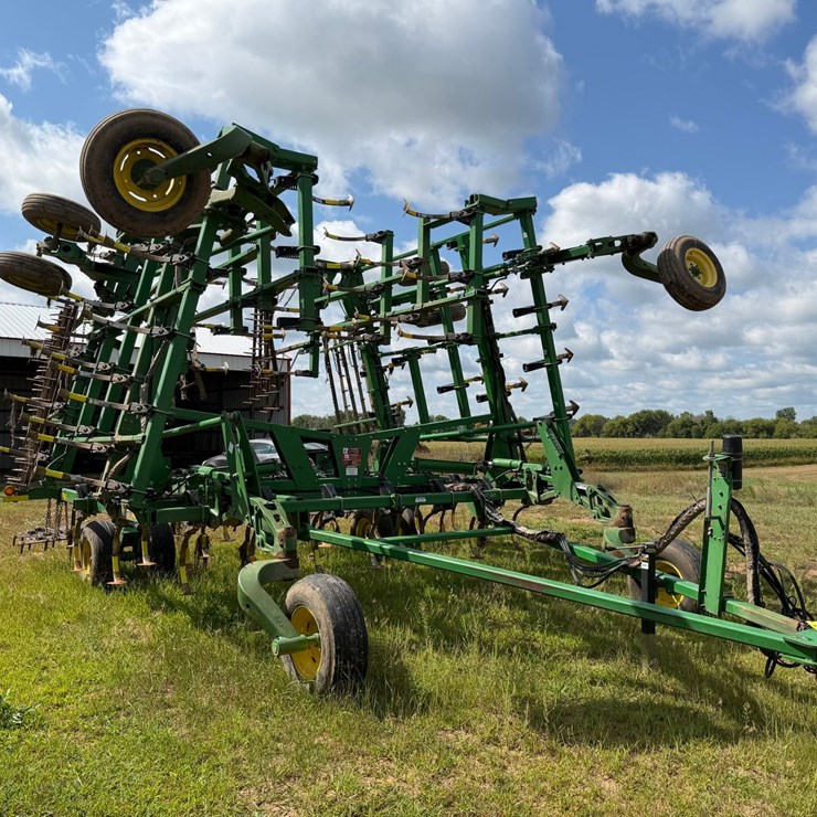 JOHN DEERE 2200