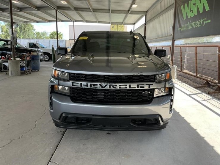 2020-chevrolet-silverado-1500-image-3