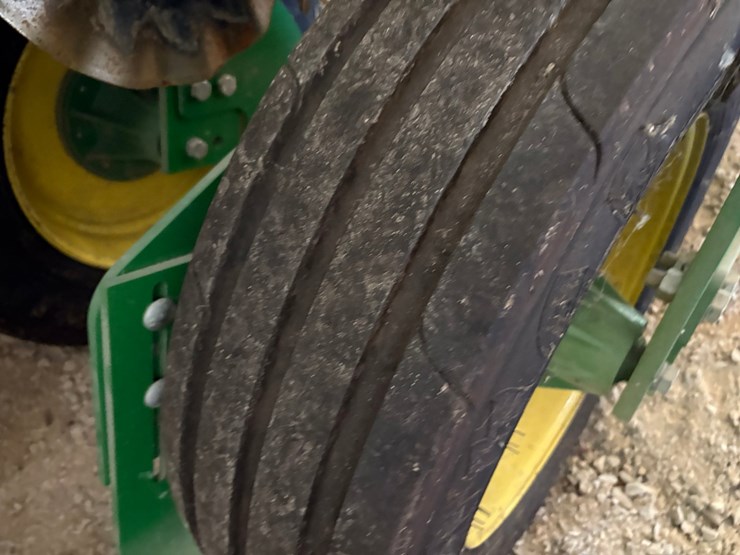 john-deere-1775-image-64