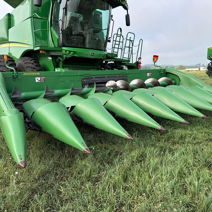 2009 JOHN DEERE 608C