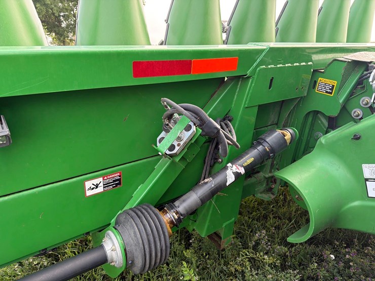 2009-john-deere-608c-image-8