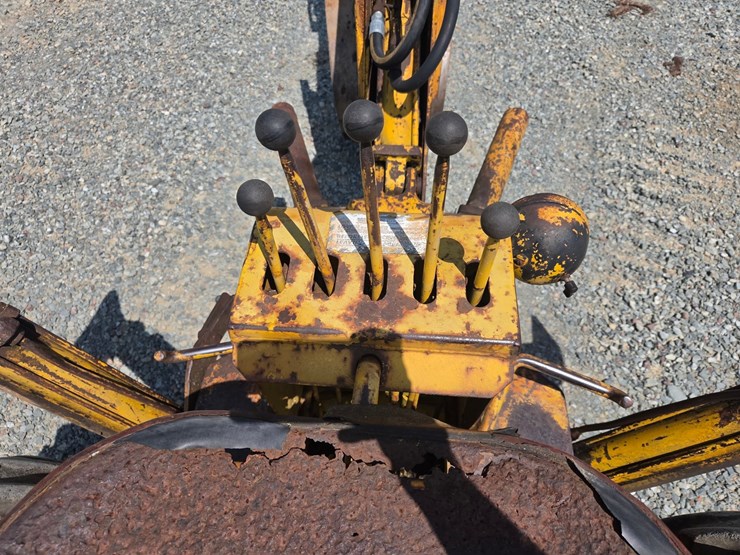 #61410-•-case-w-3-loader-backhoe-image-59
