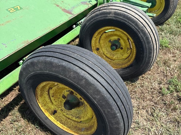 john-deere-27-image-11