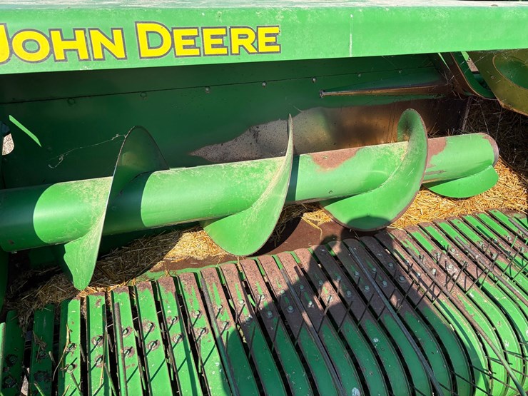 john-deere-338-image-15