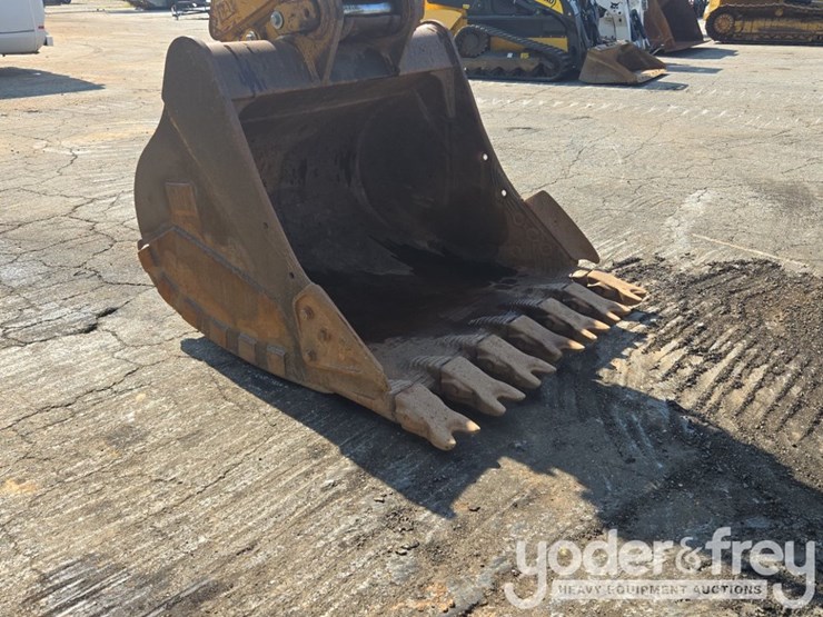 2019-caterpillar-335fl-image-16
