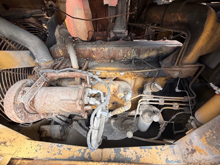 caterpillar-235b-image-32
