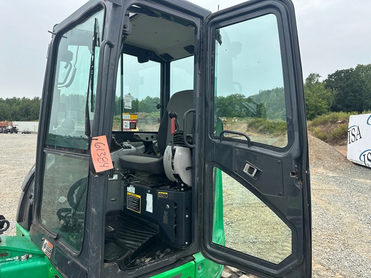 2019-deere-50g-image-50