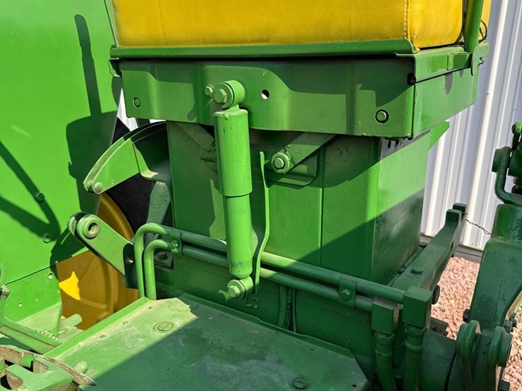john-deere-530-image-39