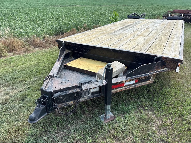 1972-fruehof-8ft-x-19ft-flatbed-equipment-trailer-image-6