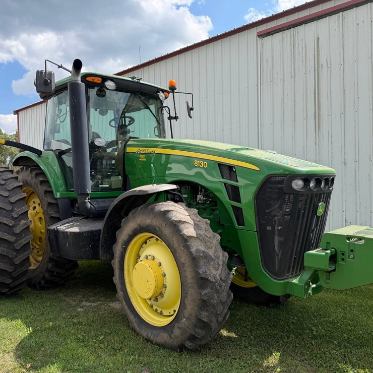 JOHN DEERE 8130