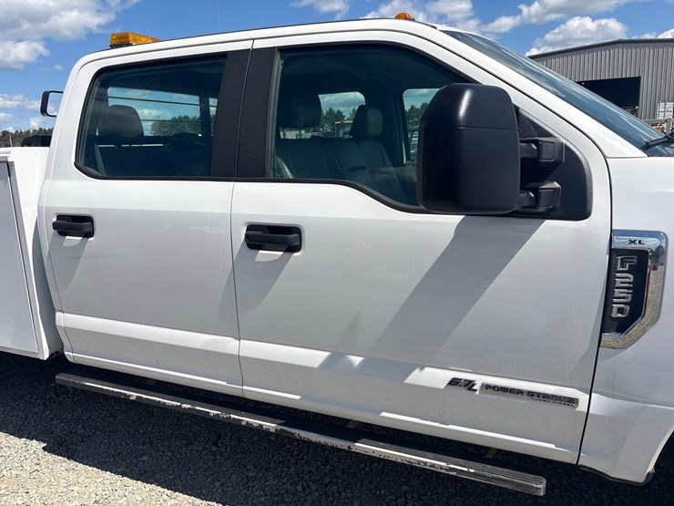 2017-ford-f350-image-21