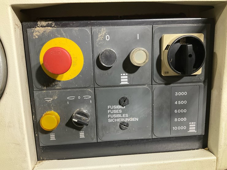 #251-•-2002-scmi-t-110i-spindle-shaper-image-17