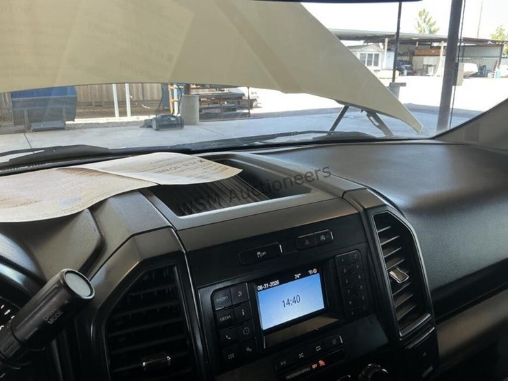 2020-ford-f150-image-17
