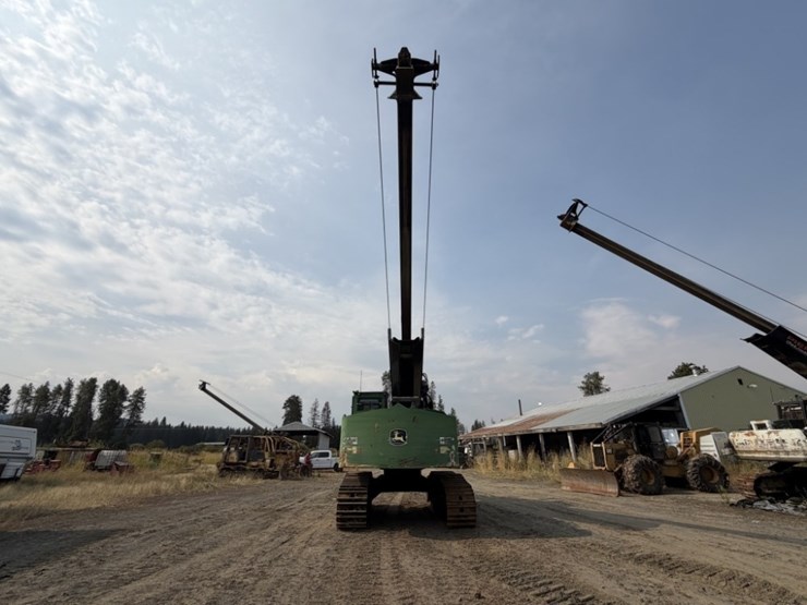 2011-deere-2454d-image-4