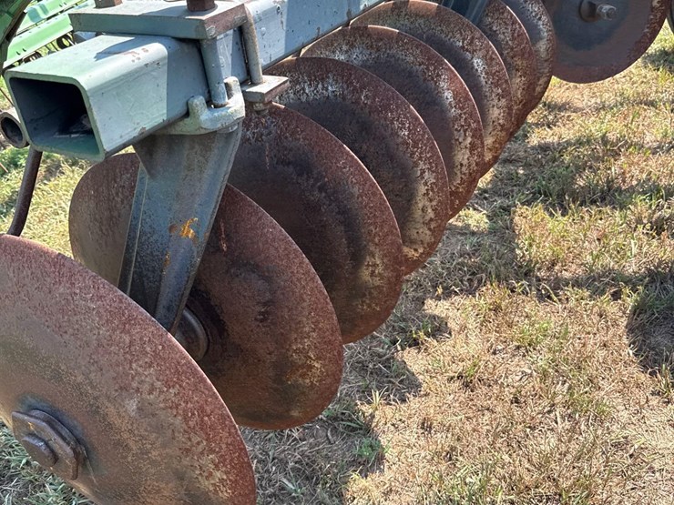 john-deere-230-image-29