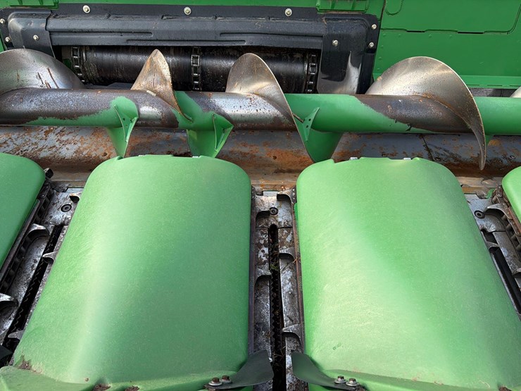 2009-john-deere-608c-image-48