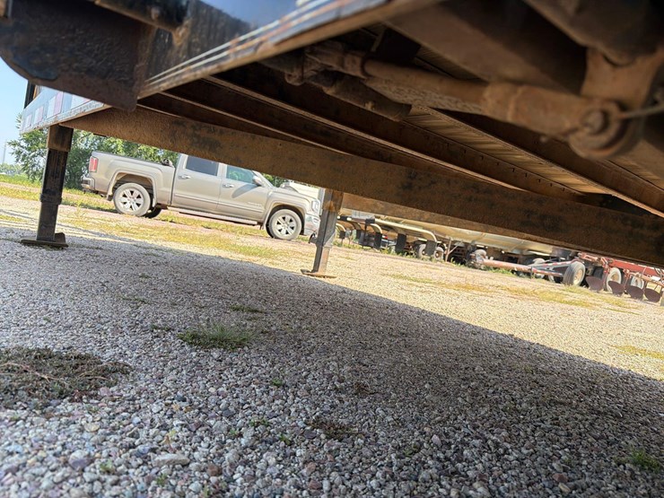 2012-pj-flatbed-image-29