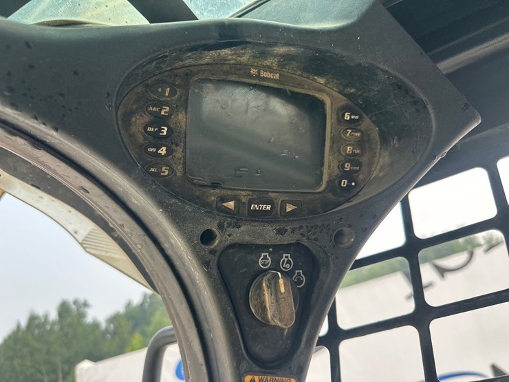 2018-bobcat-t630-image-33