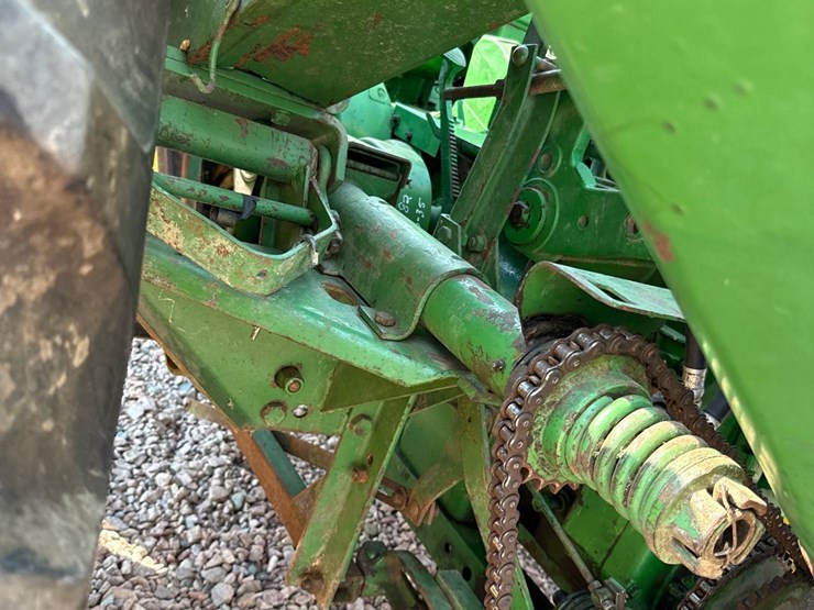 john-deere-630-image-36