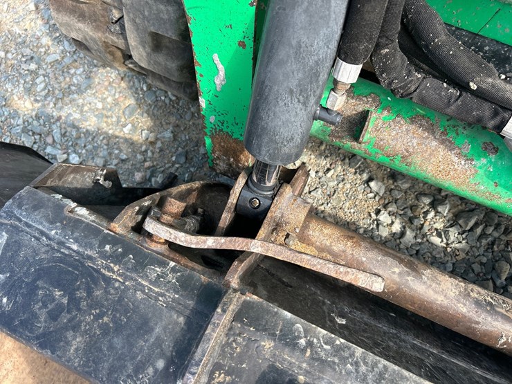 2017-bobcat-t550-image-14