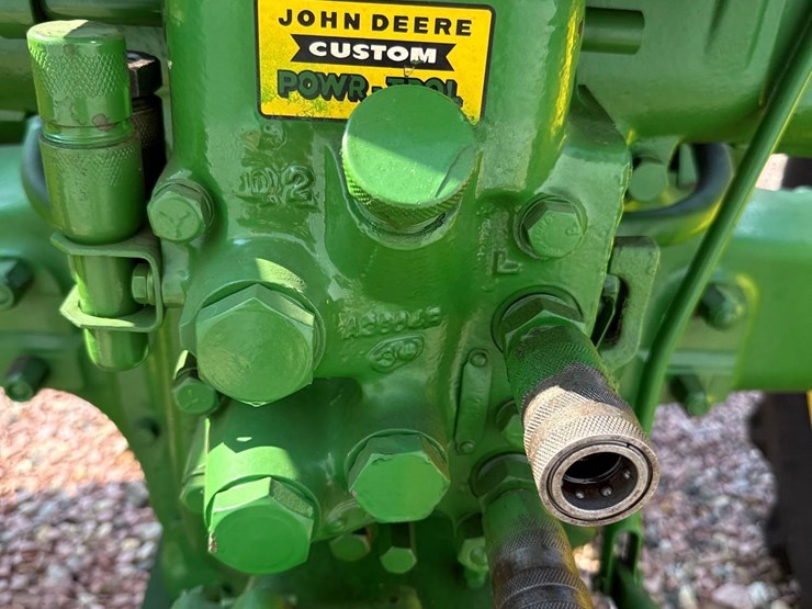 john-deere-70-image-27