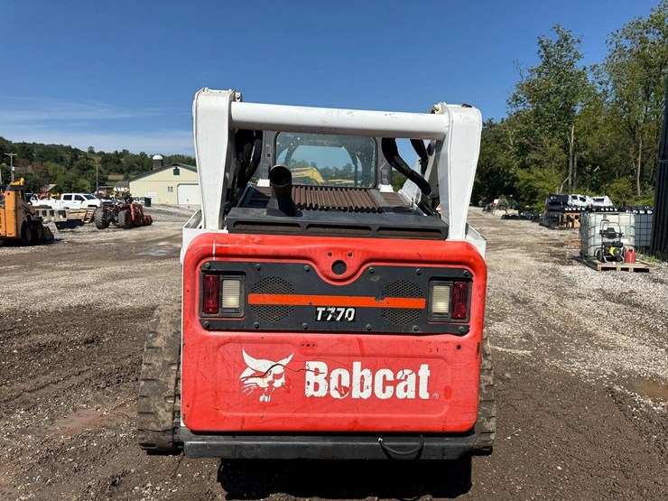 2017-bobcat-t770-image-3