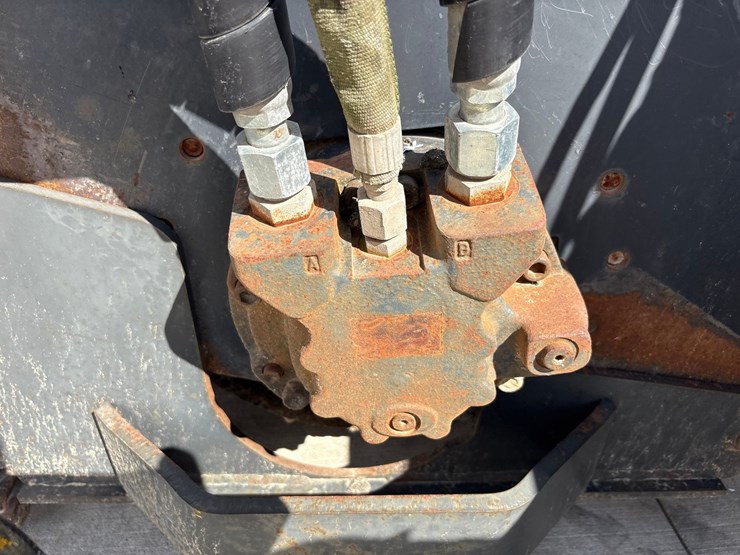 #5461-•-bobcat-24"-fastcut-skid-steer-planer-attachment-image-10