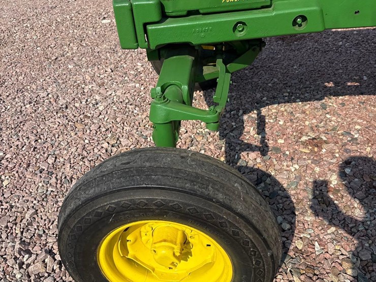 john-deere-630-image-18