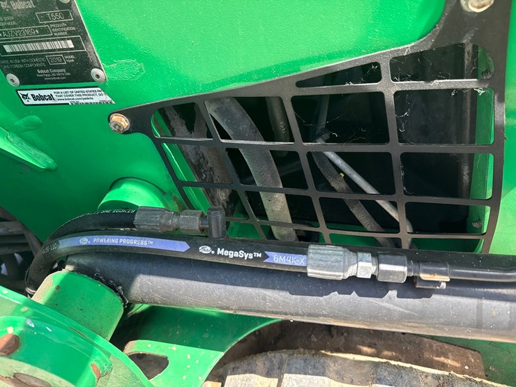 2019-bobcat-t550-image-28