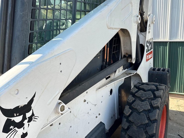 2008-bobcat-s250-image-12
