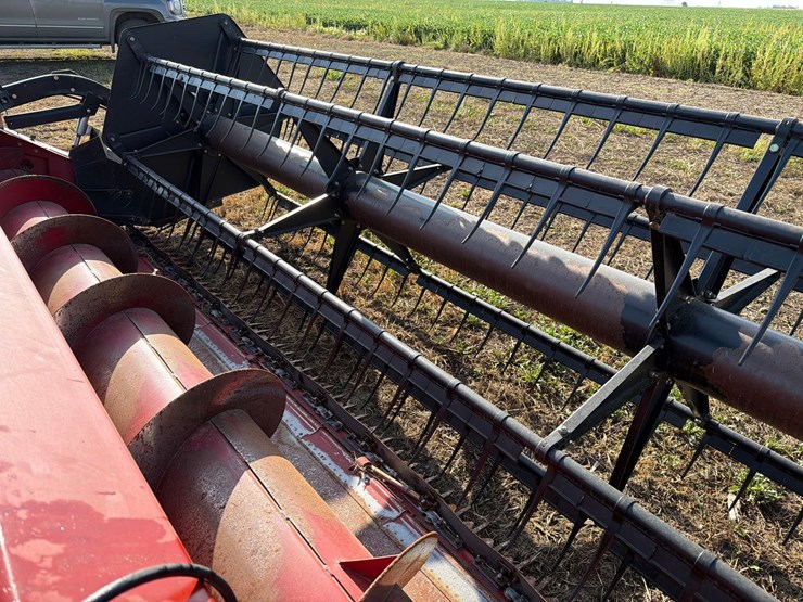 2005-case-ih-1020-image-32