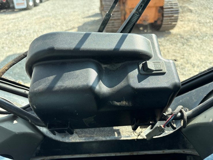 2016-bobcat-t630-image-54