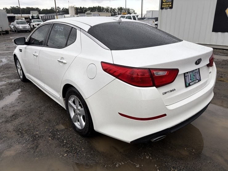 2015-kia-optima-sedan-image-6