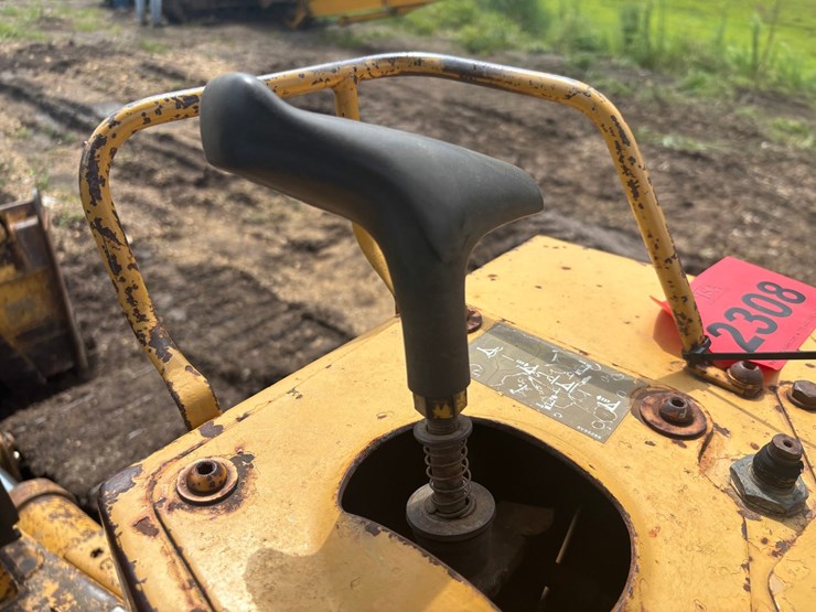 caterpillar-d4h-image-39