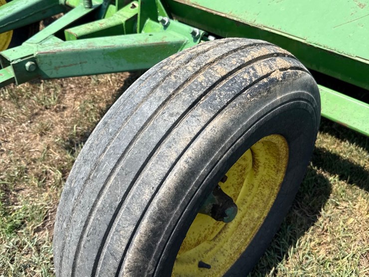john-deere-27-image-8