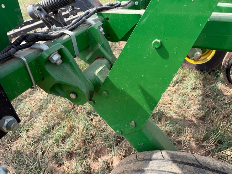 john-deere-2430-image-41