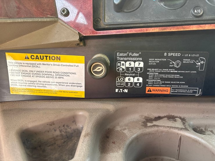 #61388-•-2004-international-5600i-quad-axle-dump-truck-image-48