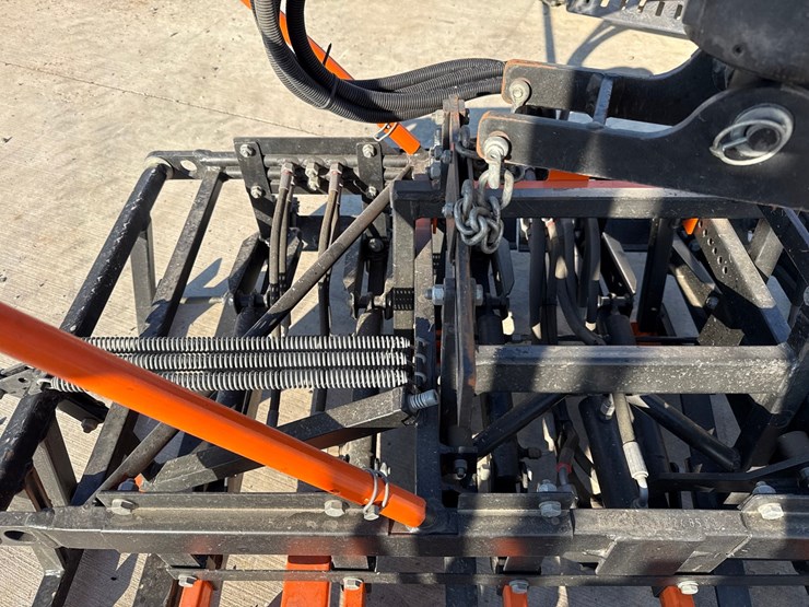 #61439-•-2013-optimas-t11-paver-laying-machine-image-11