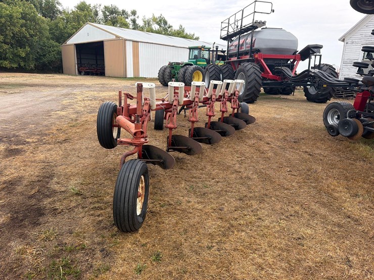 770-international-plow-image-6