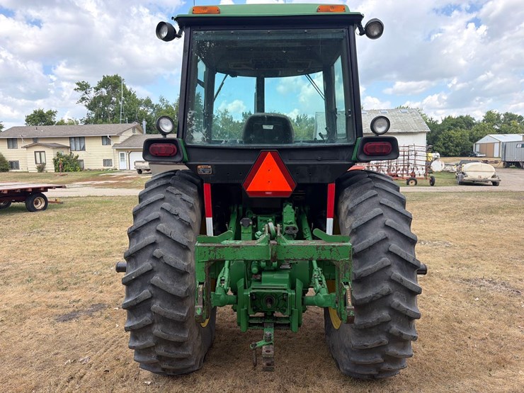 john-deere-4450-image-32