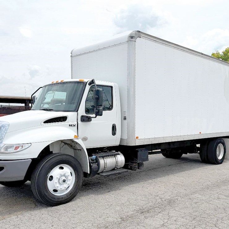 2023 INTERNATIONAL DURASTAR 4300