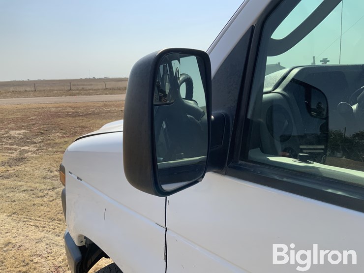 2012-ford-e250-image-14