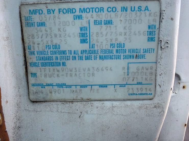 1984-ford-9000-image-29