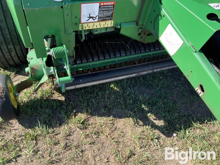 2018-john-deere-560m-image-11